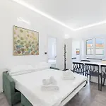 Maison Aurora アパート サンレモ