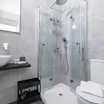 Maison Aurora アパート *