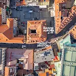 Maison Aurora アパート